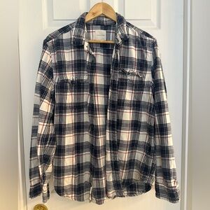 American Eagle Navy & White Plaid Flannel Button-Down (L)